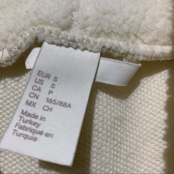 H&M Fluffy Mock-neck Sweater - Picture 6 of 6